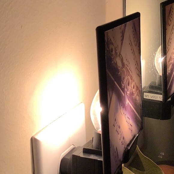 💡 💡 Illuminating plug-in Nightlight💡 💡 - Picture 5 of 5